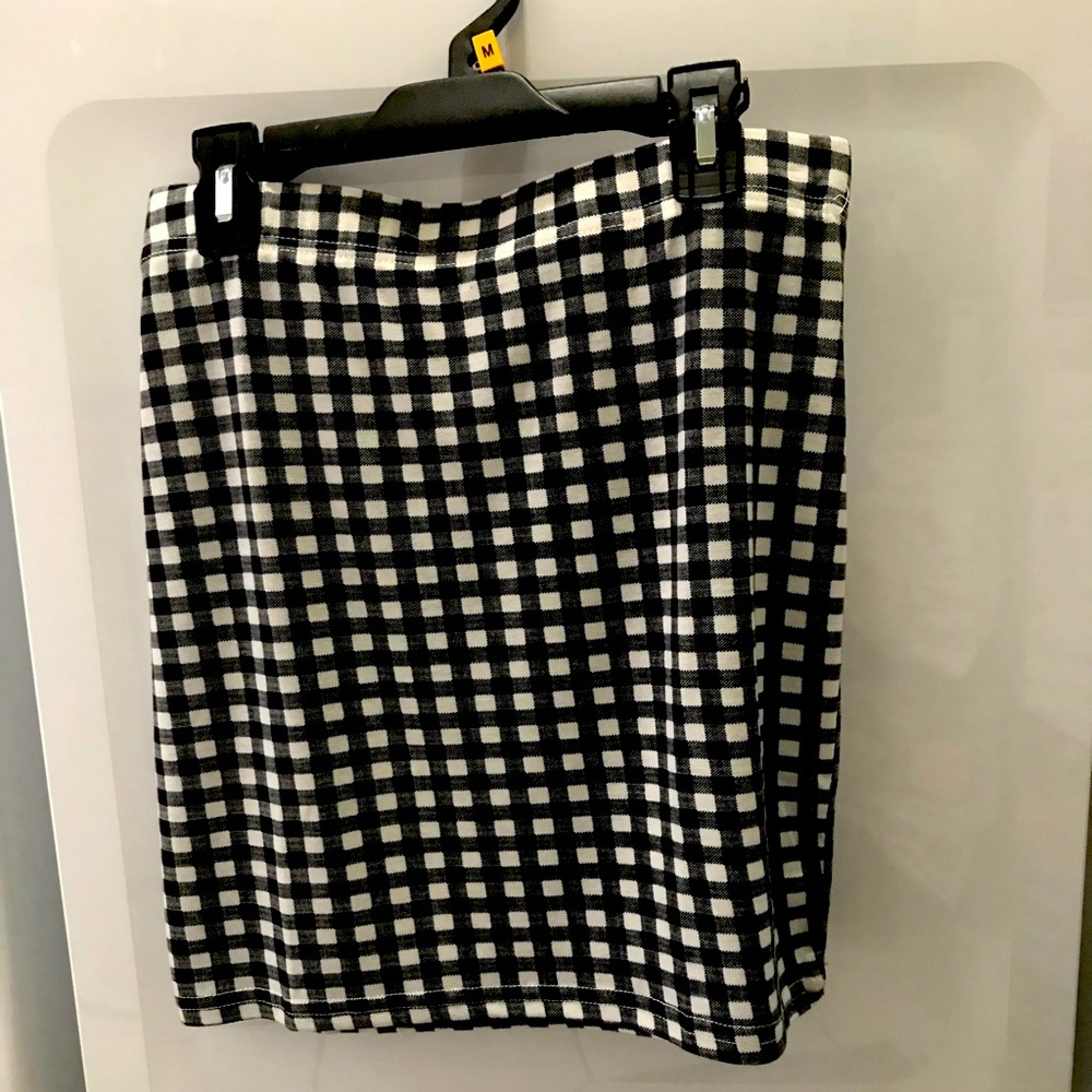 SheIn skirt very soft, never used
